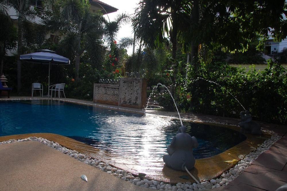 Sirikarn Residence & Luxury Apartments Pattaya Exteriör bild