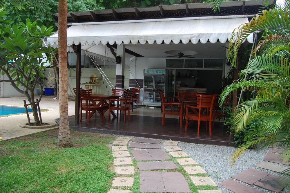 Sirikarn Residence & Luxury Apartments Pattaya Exteriör bild