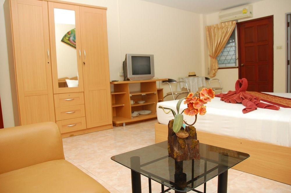 Sirikarn Residence & Luxury Apartments Pattaya Exteriör bild