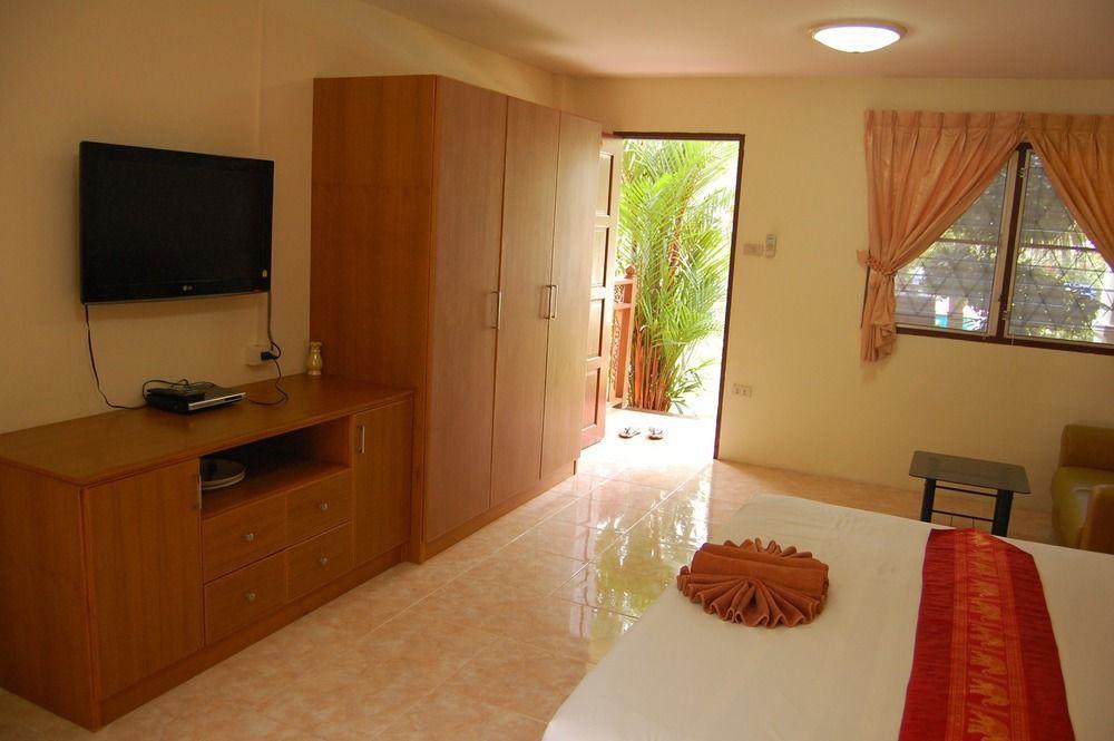Sirikarn Residence & Luxury Apartments Pattaya Exteriör bild
