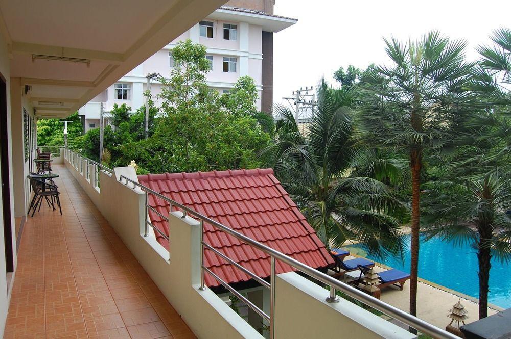 Sirikarn Residence & Luxury Apartments Pattaya Exteriör bild