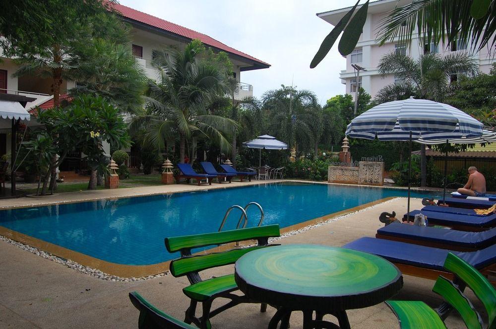 Sirikarn Residence & Luxury Apartments Pattaya Exteriör bild