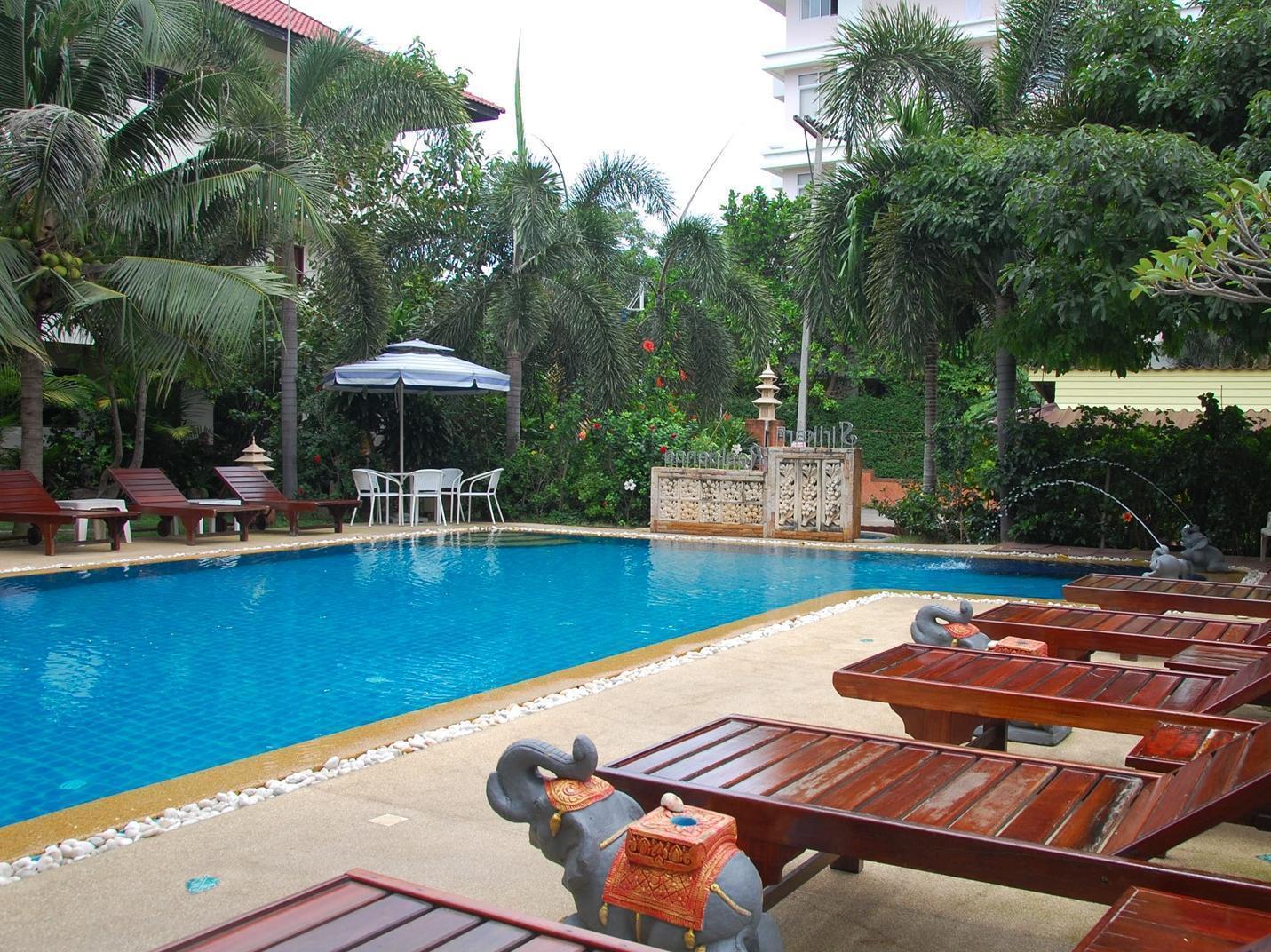 Sirikarn Residence & Luxury Apartments Pattaya Exteriör bild